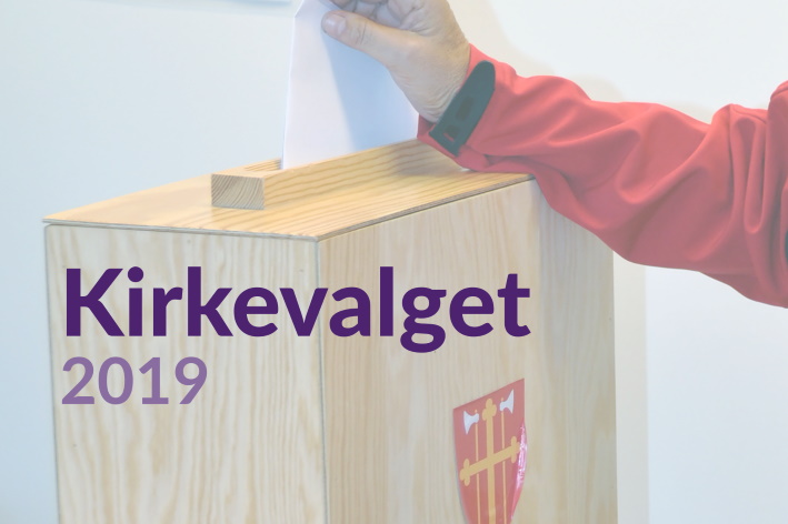 Legge stemmeseddel i urne
