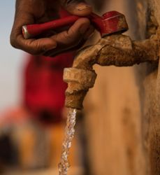 Nesten 800 millioner folk er uten tilgang til rent vann!