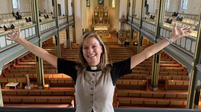 – Vi ønsker å være en åpen kirke for alle, sier vår nye domprost, Hege Fagermoen. Foto: Erling Omvik