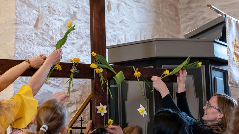 Barnas påskefest feires i Grymyr kirke med ord og sang! Foto: Den norske kirke. 