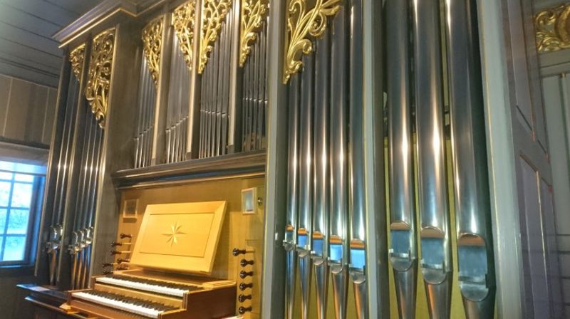 Instrumenter i Nes kirke