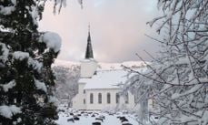 Hareid kyrkje i vinterlandskap. Foto: Anvor Sukka