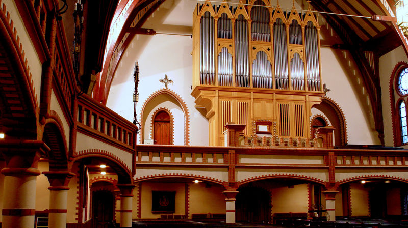 Verschueren orgelet før innvielsen i 2004, mens galleribrystningen var fjernet, slik at tangentbordene synes. Foto: Eirik Hustvedt 