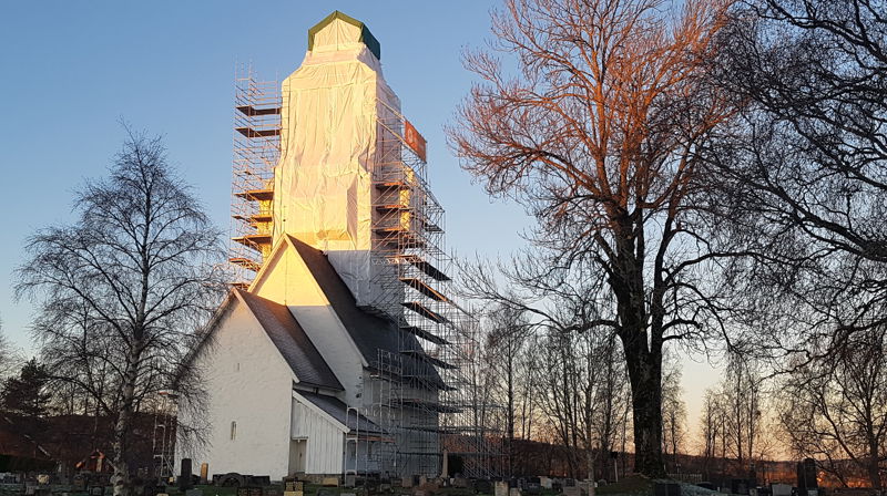 Sørum kirketårn rehabiliteres
