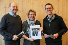 Bjørn Moe, Anne Sofie N. Uthaug og Geir Øy er glad for å kunne presentere dei nye blada.