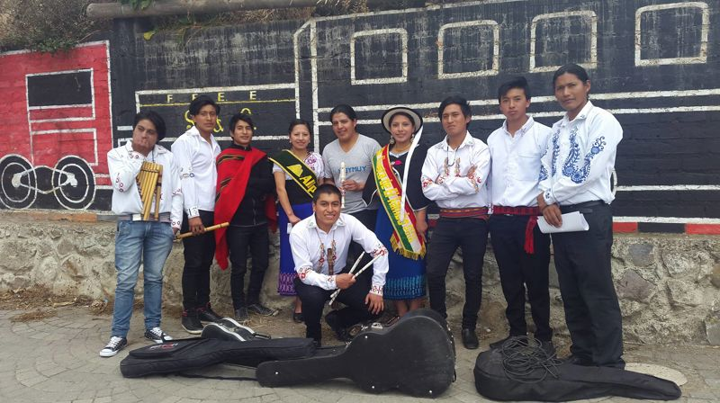 Vår menighet støtter skoleundervisning for indianere i Ecuador