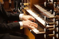 Vil du spille orgel i Fossum, Høybråten, Stovner, Sinsen eller Tonsen kirker? Vi utlyser nå tre stillinger som kantor og organist.