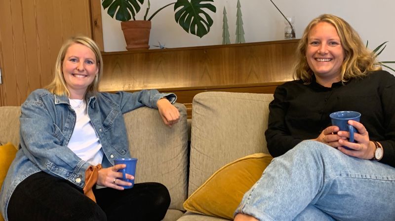 Diakonene Martine Hasseleid Semb og Marit Juven Gjærde driver samtaletilbudet 13-20 i Groruddalen.