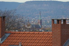 Uranienborg kirke er et kirkemusikalsk kraftsenter i Oslo. Bildet tatt fra Hasle kirke.