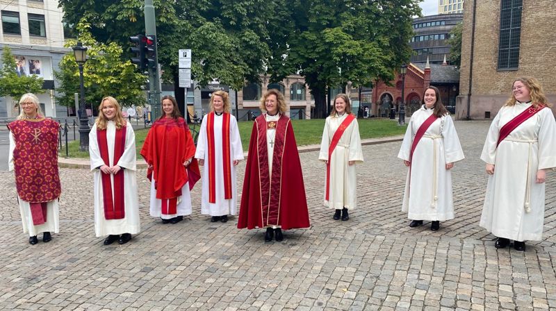 Festdag for kirken i Oslo - syv vigslet/ordinert til tjeneste