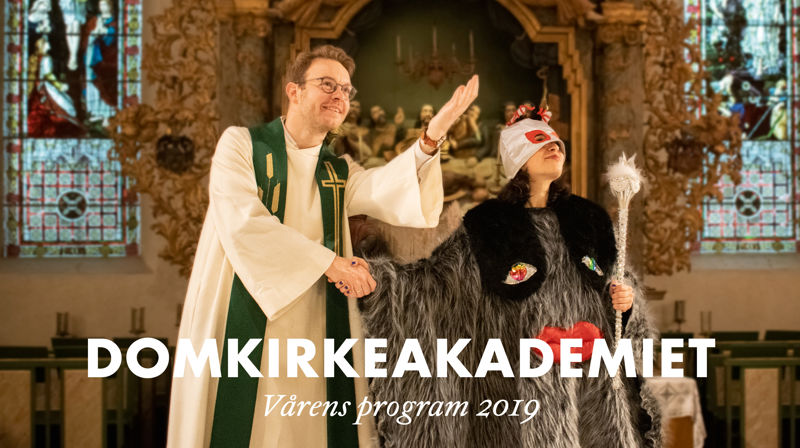 Kunst i gudstjenesten med domkirkeprest Jonas Lind Aase og kunstner Esra Duzen. Foto: Alexander Slotten