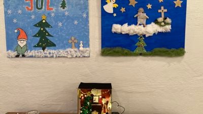 God jul! Ei juleutstilling frå konfirmantane i Sund.