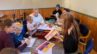 Små og store samla til god stemning i Kausland