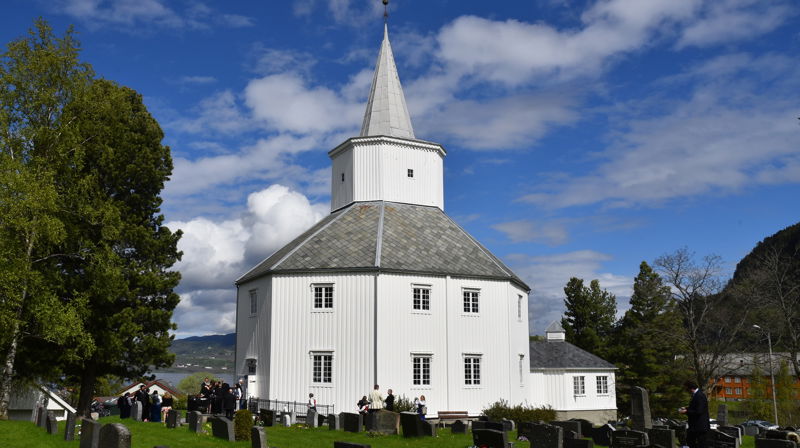 Buvik kirke