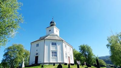 Åpen kirke i sommer