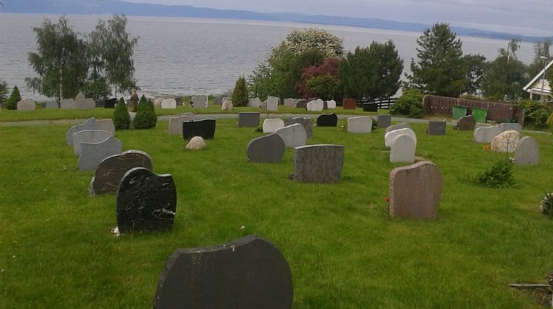 Ranheim kirkegård, utsikt mot fjorden. Foto: Skule Bjørnstad