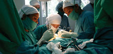 Hamlin Fistula Hospital gir kvinner et nytt liv ved å operere fistula-skader. De utdanner jordmødre og fødselshjelpere. De holder kurs for kirurger fra hele verden. Foto: hamlinfistula.org