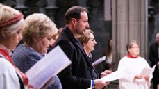 Kirkerådsleder Kristin Gunleiksrud Raaum, statsminister Erna Solberg, kronprins Haakon og stortingspresident Tone W. Trøen tilstede på festgudstjeneste som avslutter Kirkemøtet 2020