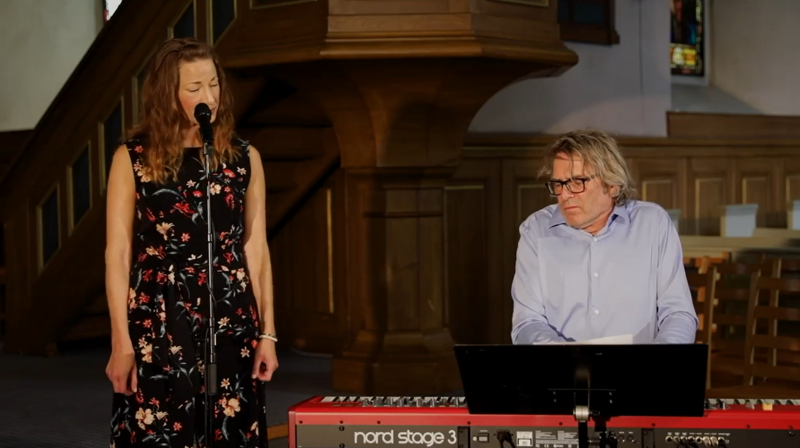 Jon Willy Rydningen og Eline Smith gir deg stemningsfull musikk i denne sommerandakten fra Østre Fredrikstad kirke.