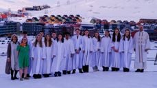 Bilde av vårens konfirmanter på Svalbard, som ble konfirmert på palmesøndag.