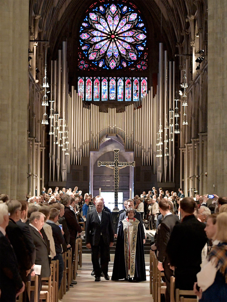 Fra inngangsprosesjonen ved vigselsgudstjenesten i Nidarosdomen 10. september.  (Foto: Ole Martin Wold / NTB scanpix)